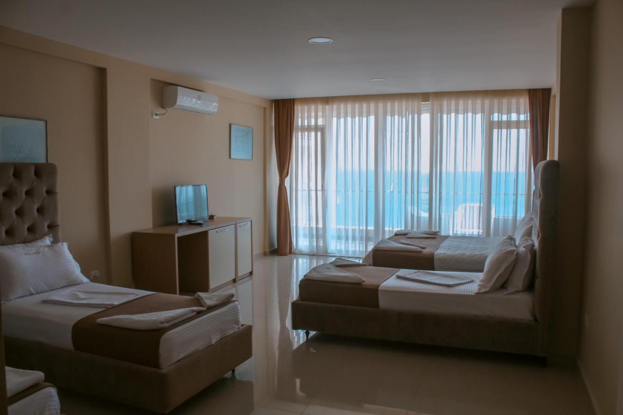 Hotel Frojd - Beach Front Resort Shëngjin Exteriér fotografie