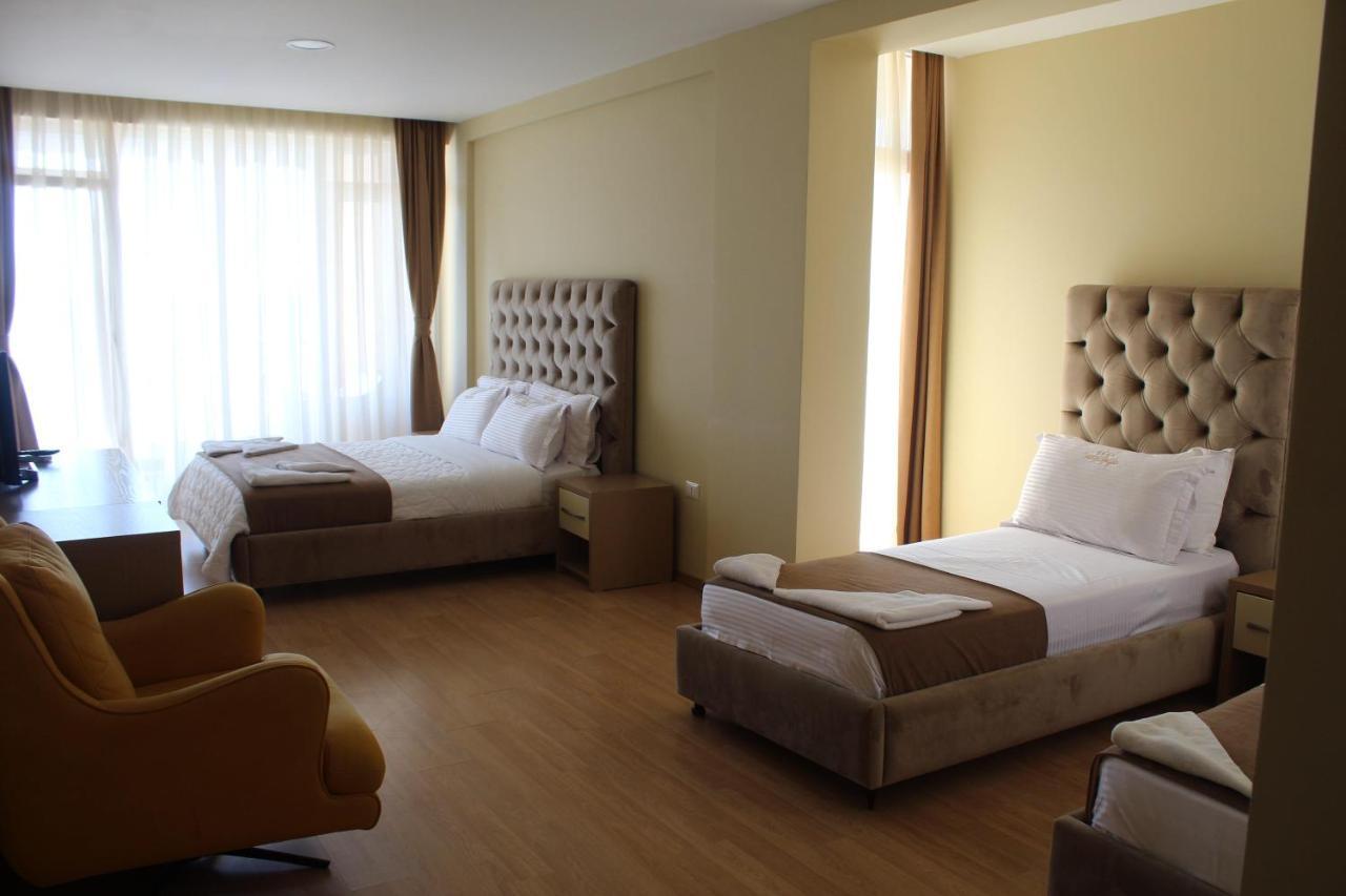 Hotel Frojd - Beach Front Resort Shëngjin Exteriér fotografie