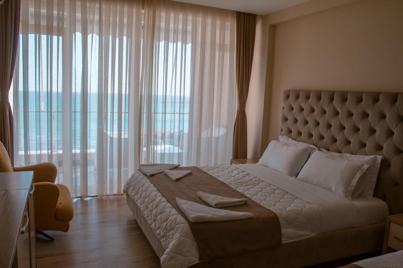 Hotel Frojd - Beach Front Resort Shëngjin Exteriér fotografie